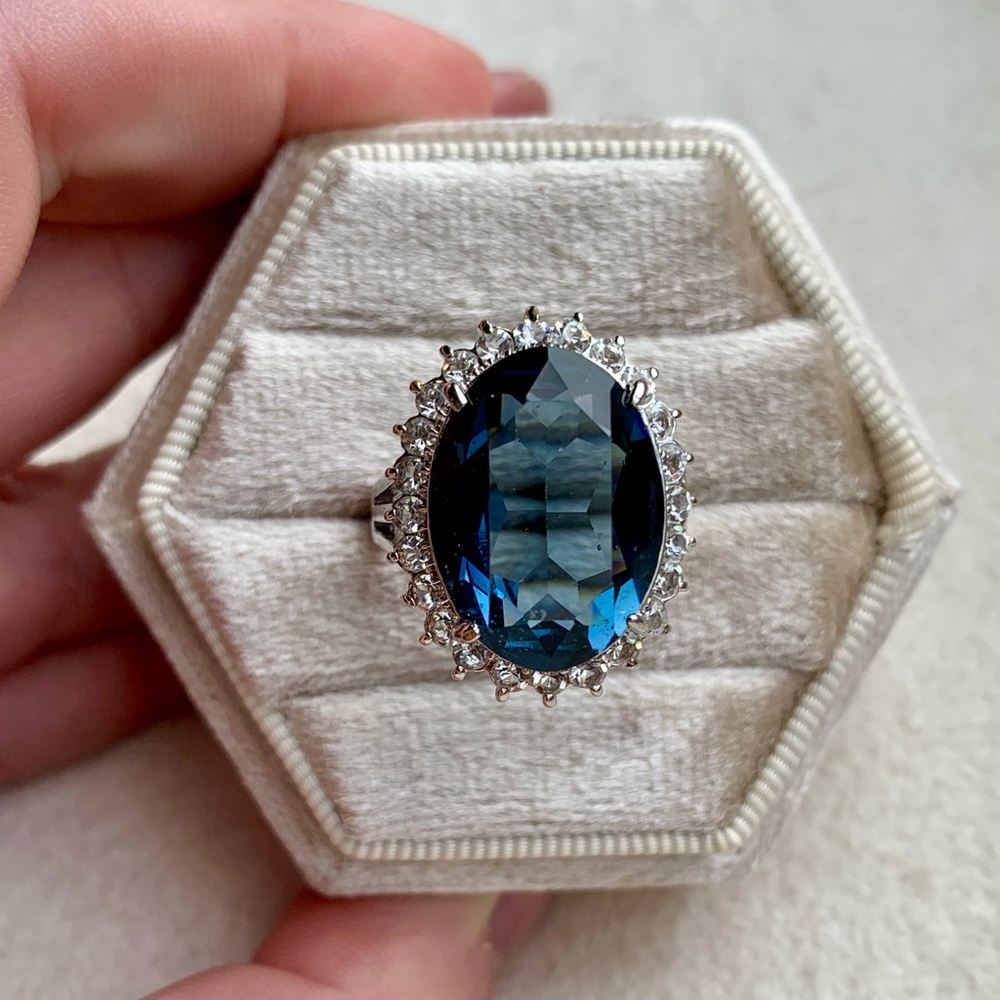 4.00 CT Genuine Sapphire Diamond Halo Crown Ring - Picture 4 of 14